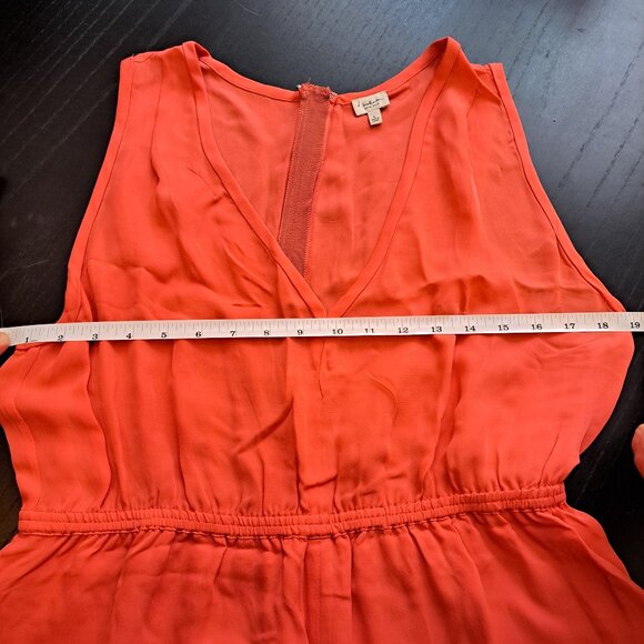 Aritzia Babaton Sleeveless V- neck Silk Dress Size: Large Colour: Coral - Picture 7 of 8